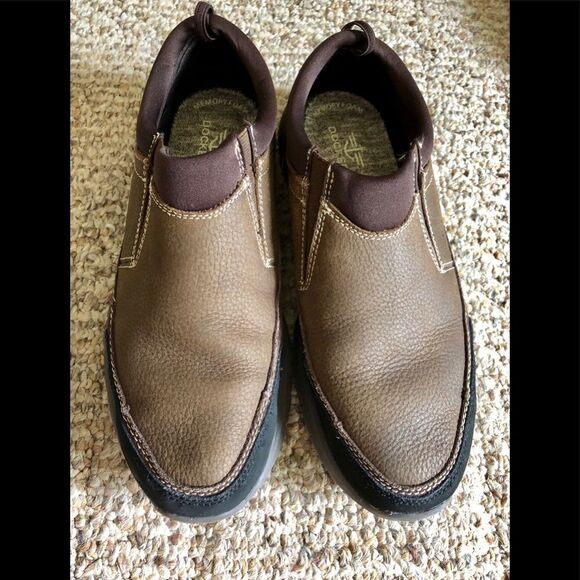 Nice ultra light Dockers size 8 m - Picture 1 of 4